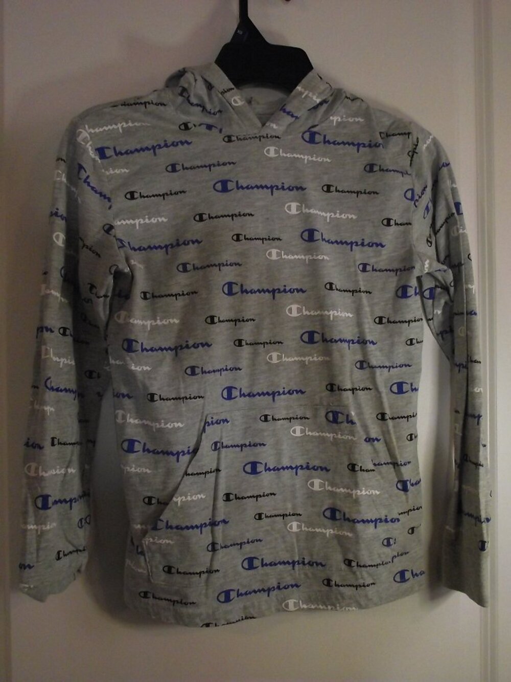 BOYS SZ. M (MEDIUM) Champion Authentic Athleticwear LONG SLEEVED HOODIE